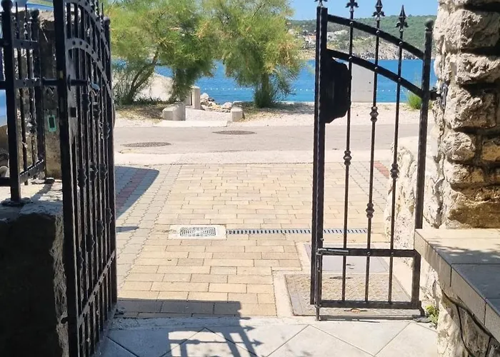 Tiha Sea سيلو
