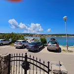 شقة Tiha Sea *