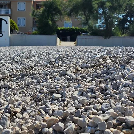 Tiha Sea *