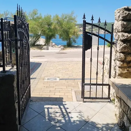 Tiha Sea Silo (Krk)