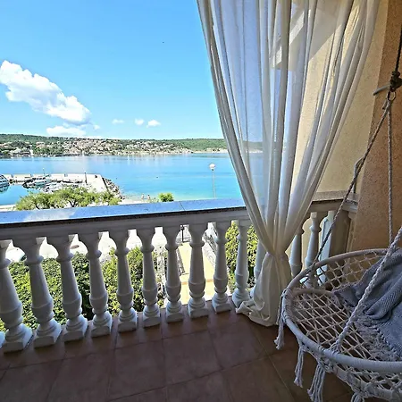 Tiha Sea Apartment