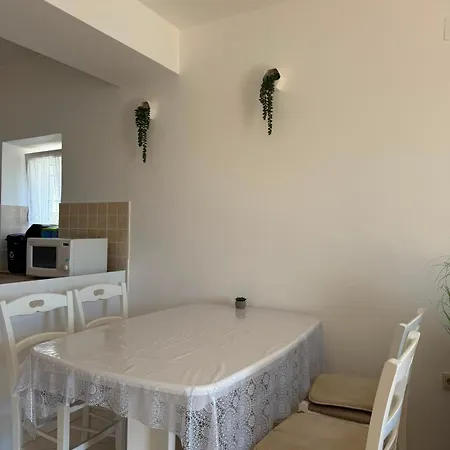 Tiha Sea Apartment Šilo